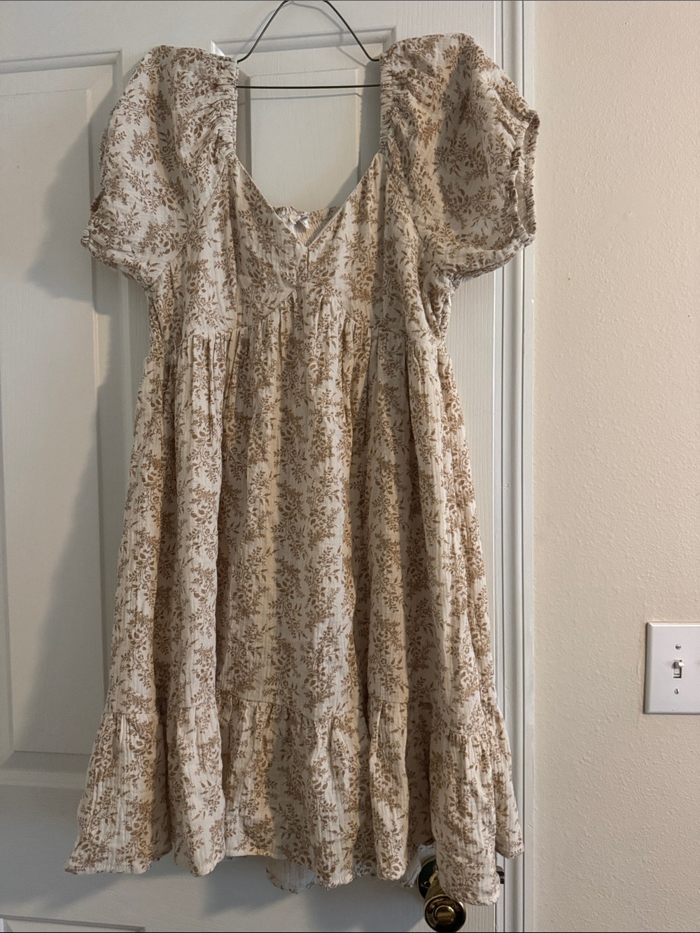 In Bloom Cream and Tan Floral Puff-Sleeve Midi Dress